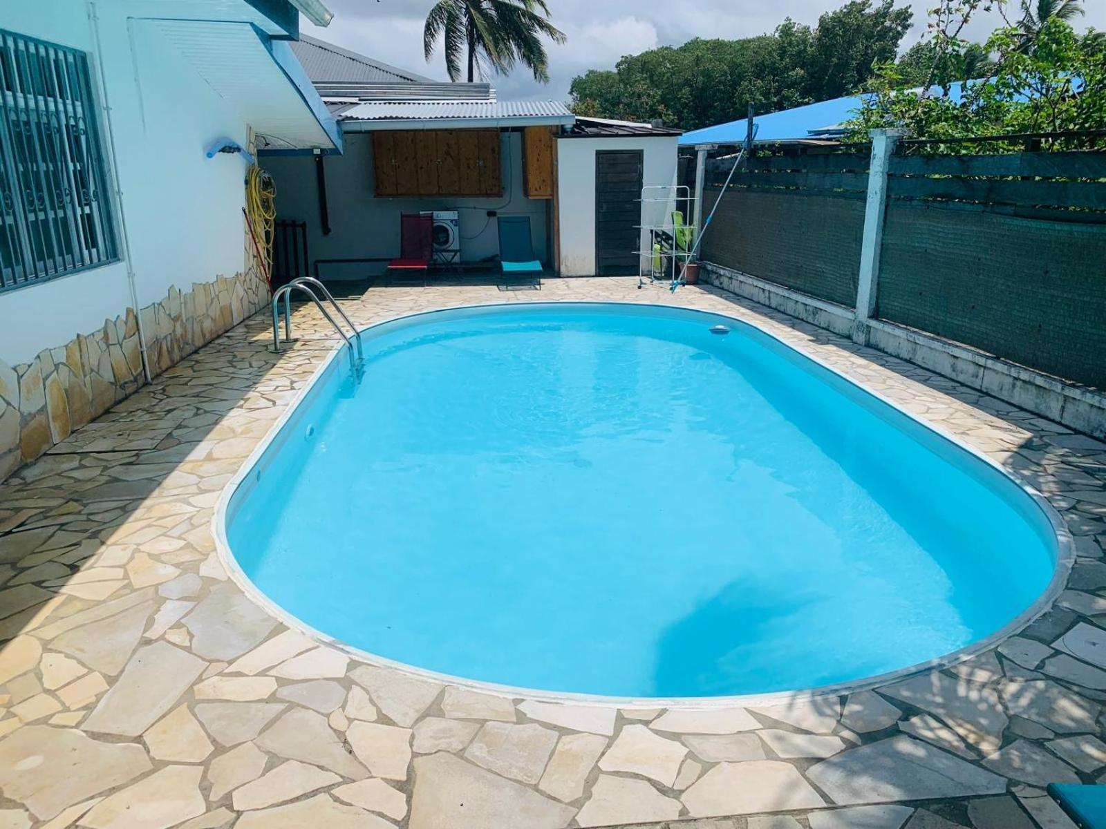 Sermie T2 Climatise Avec Piscine Kourou Exterior photo